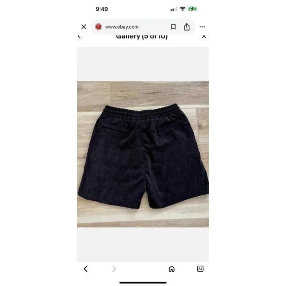 Shorts - Picture 3 of 5